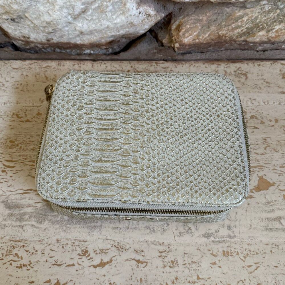 Stella & Dot snake print travel jewelry box. Travel organization